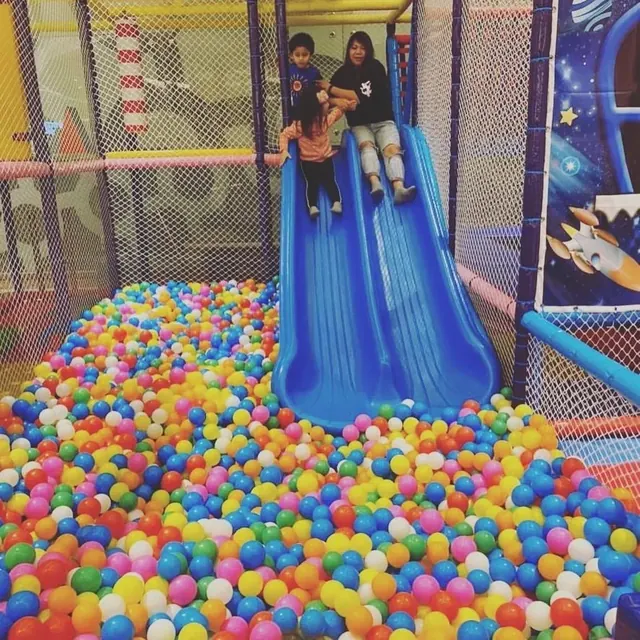 Ball pit and slides Fun Adventure